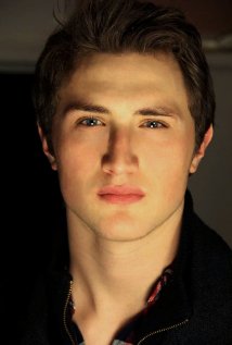 фото Уайатт Карем