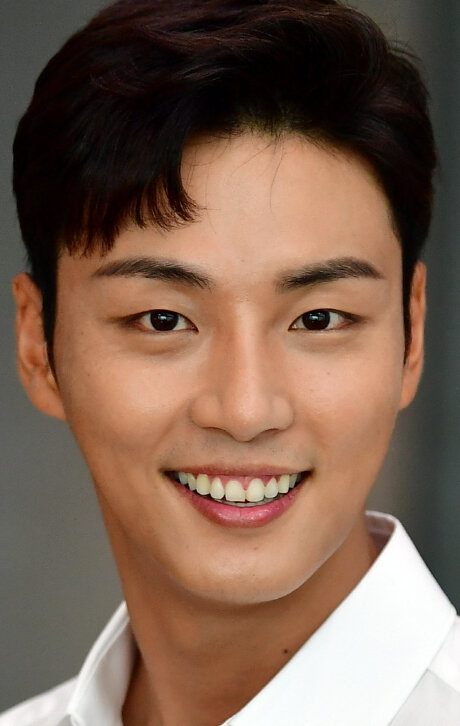 фото Юн Щи-юн