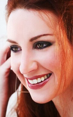 фото Деми Казанис