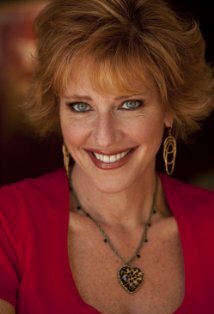 фото Лори Хэрмон