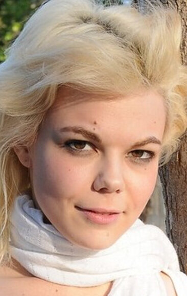 фото Люси Блэйз