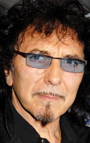 фото Тони Айомми