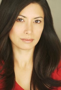 фото Роуз Хьюз