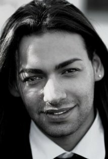 фото Cyrus Kowsari