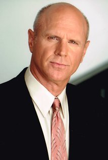 фото Джеймс Эмери