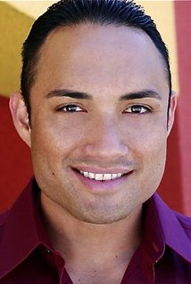 фото Myles Kuikahi