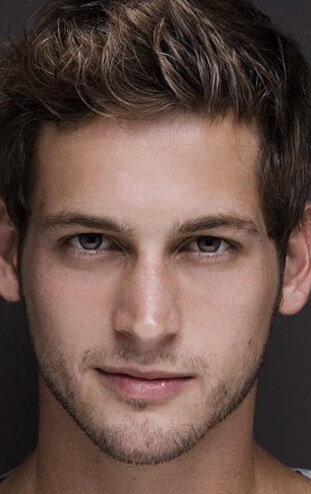 фото Макс Эмерсон