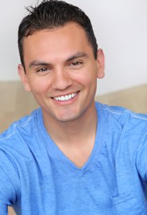 фото Крис Ареллано