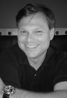 фото Робби Робертс