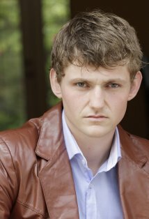 фото Берти Броснан