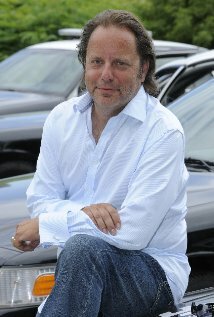 фото Адам Дж. Шалли