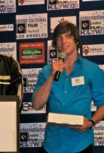 фото Toby Wosskow