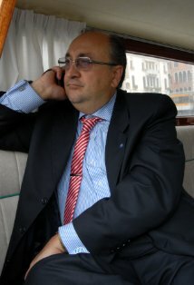 фото Sandro Ravagnani