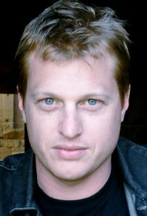 фото Адам МакДональд