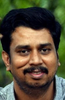 фото Т.Дж. Гнанавел