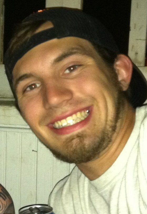 фото Адам Линд