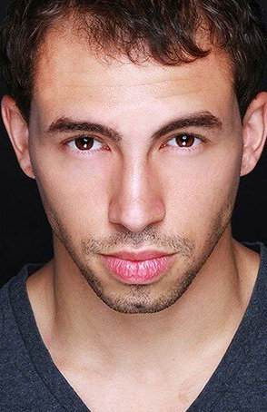 фото Трэвис Гомес