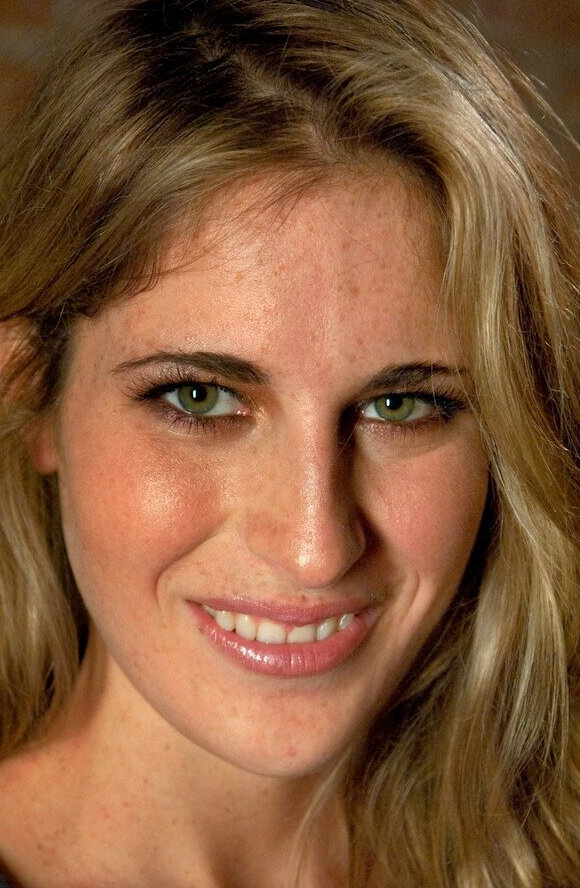 фото Кара Дакс