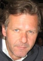 фото Алекс Корвен Карониа