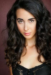 фото Carina Covella