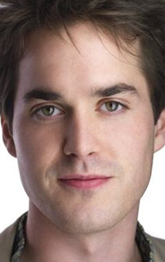 фото Томас Мэтьюз