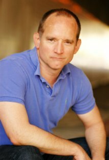 фото Роберт Долан