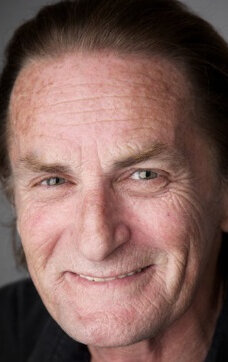 фото Мик Иннес