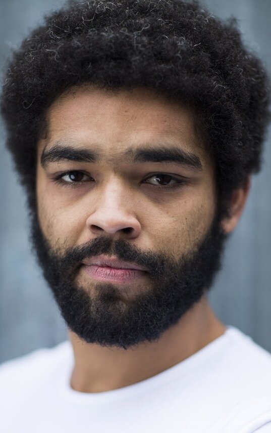 фото Кингсли Бен-Адир