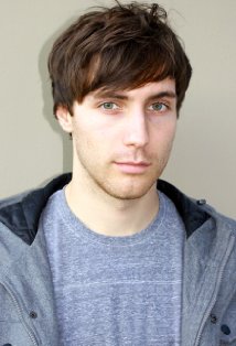 фото Джон Тибо