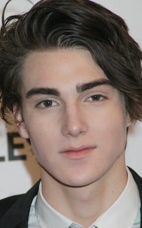 фото Зак Генри