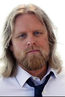 фото Joshua Thelin