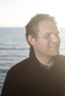 фото Кристиан Пьерс Бетли