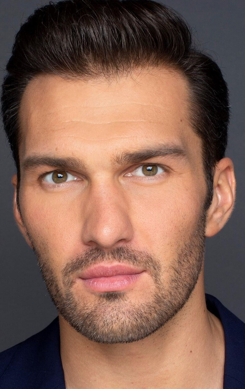 фото Джеймс Тратас