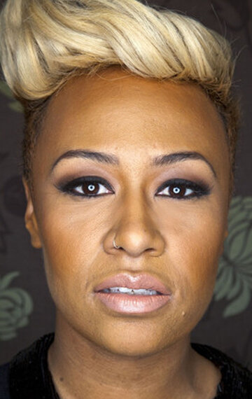 фото Эмели Сандей