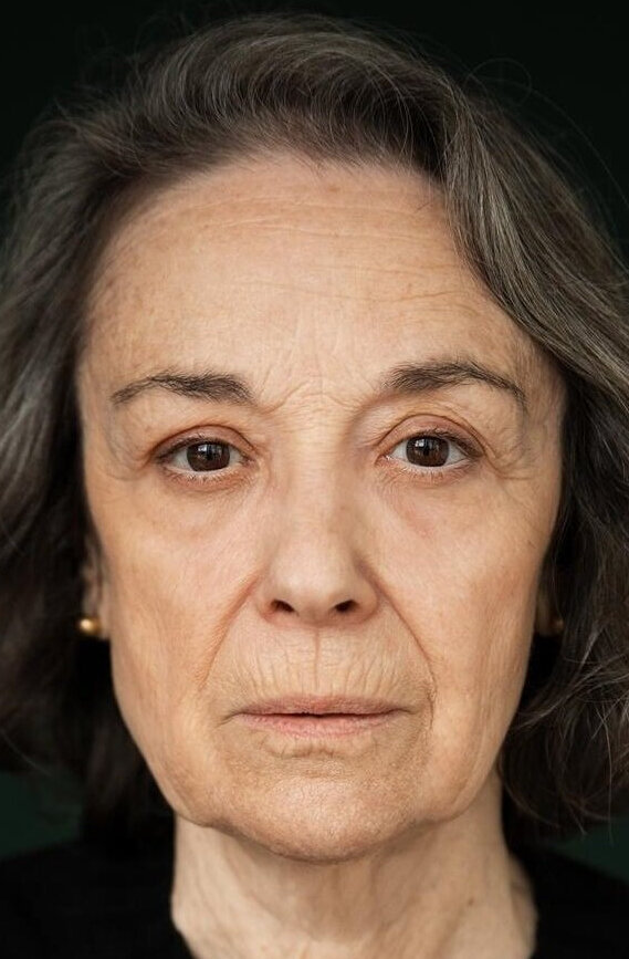 фото Кармен Сантуш