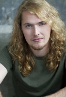 фото Леви Остин Моррис