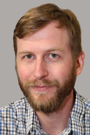 фото Аарон Хорват