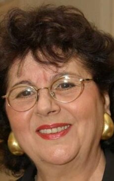 фото Адела Мэркулеску