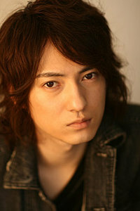 фото Сюго Осинари