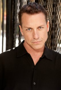 фото Леви Бёрдик