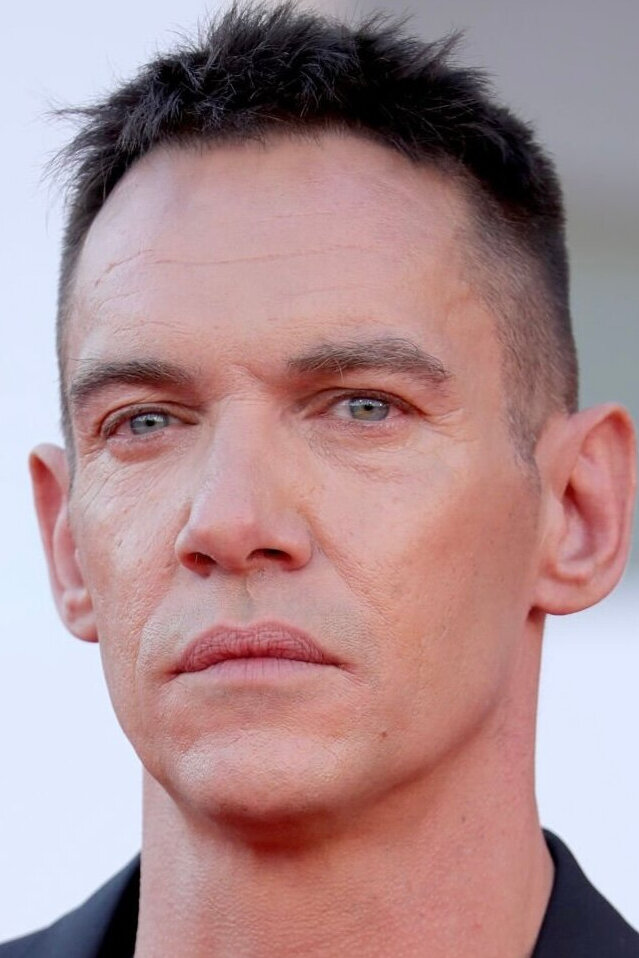 фото Джонатан Риз Майерс