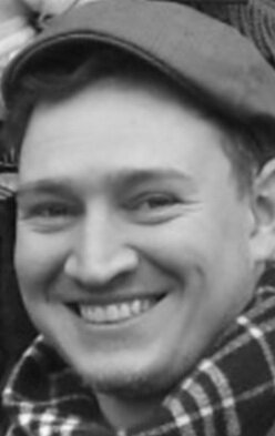 фото Адам Ди