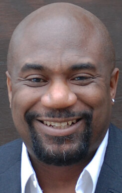 фото Хью Сэйнт Луис