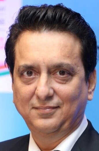 фото Саджид Надиадвала