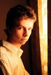 фото Lewis Costin