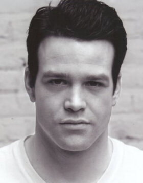 фото Натаниэль Марстон