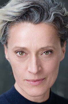 фото Эва Мадьяр