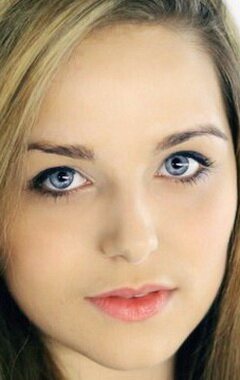 фото Тейлор Лайонс