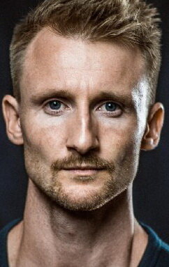 фото Пол Генри