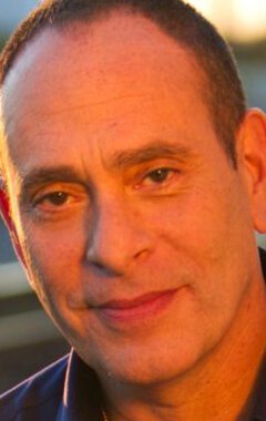 фото Нестор Серрано